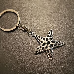 Silver Starfish Keychain